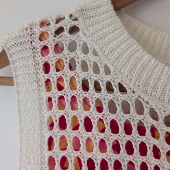 Knit beach cover up - Picture 8 of 11